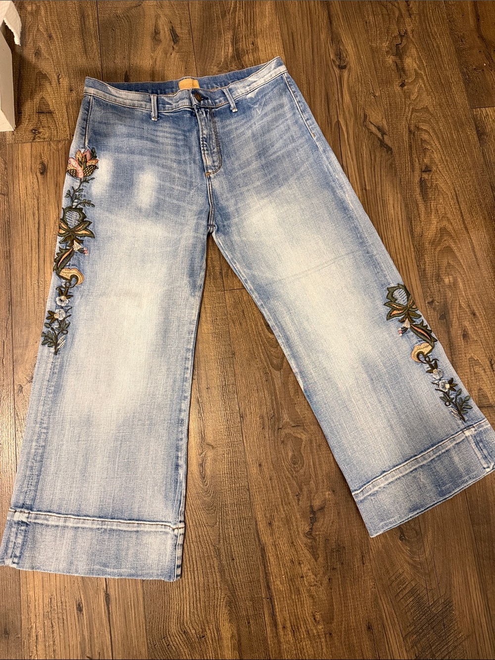 Driftwood Charlee Floral Embroidered Cropped Wide Leg Jeans Light Wash 30